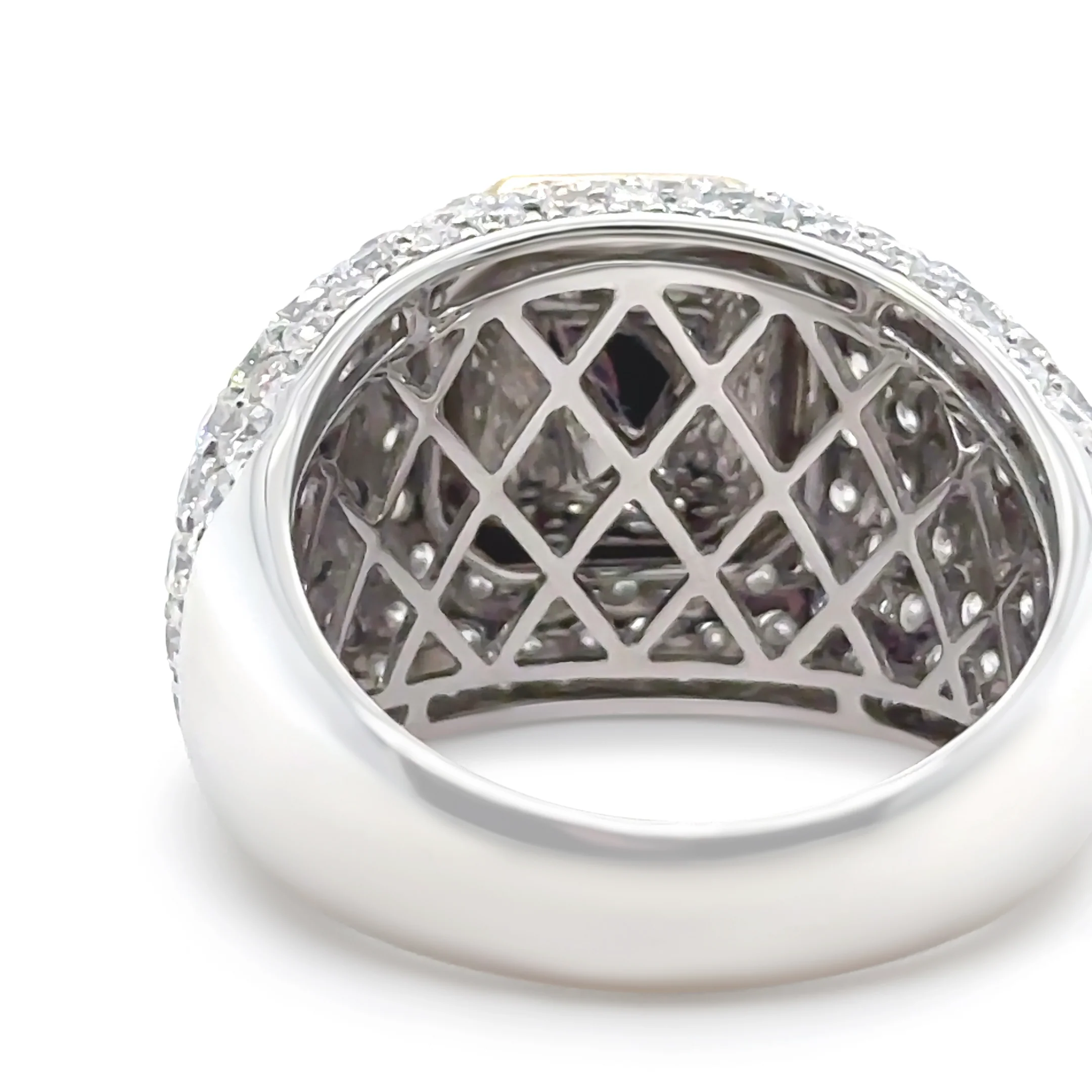14ct White and Yellow Gold Emerald and Diamond Cocktail Ring 7.78ct - Image 5