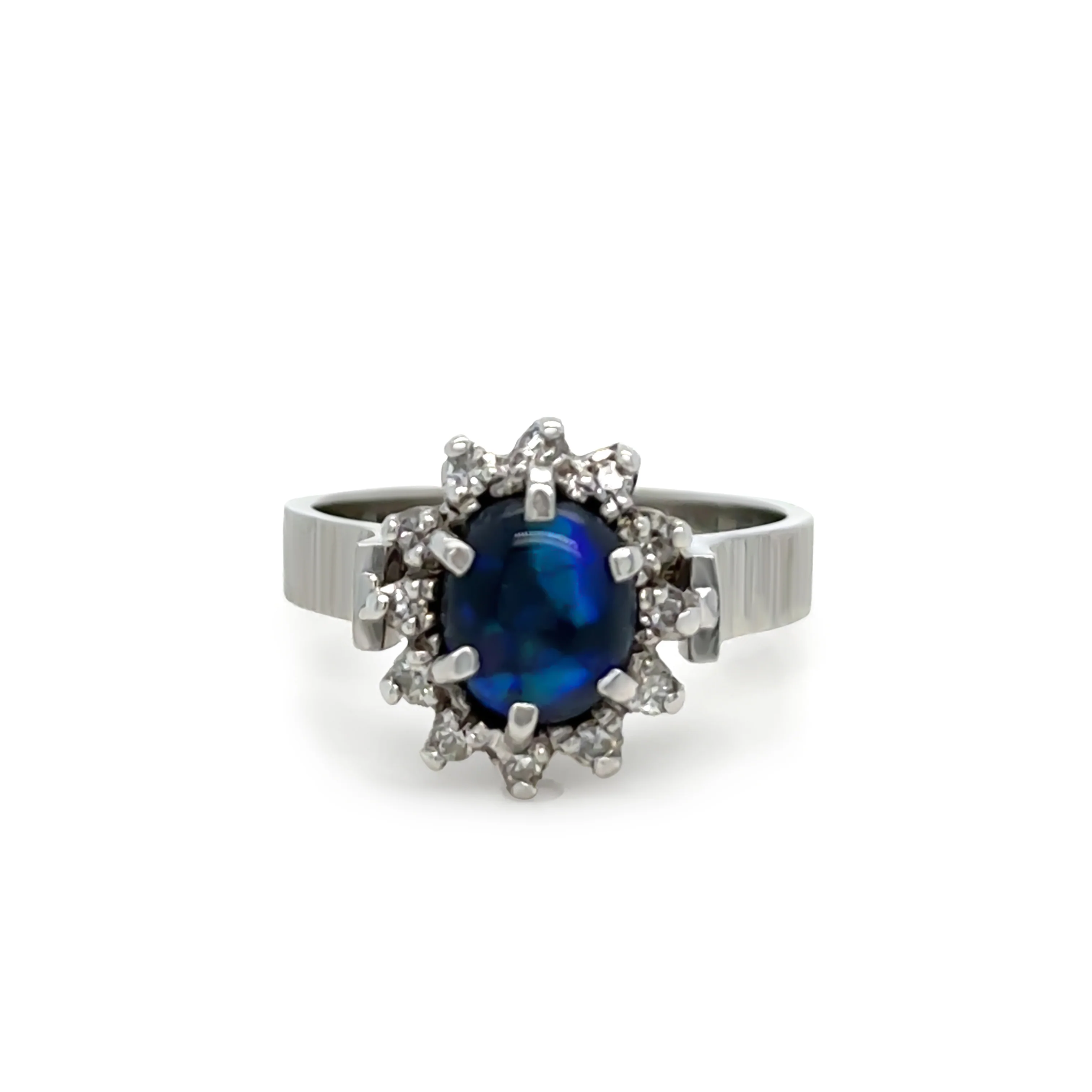 18ct White Gold Black Opal and Diamond Cluster Ring 0.62ct 5.28g - Image 2