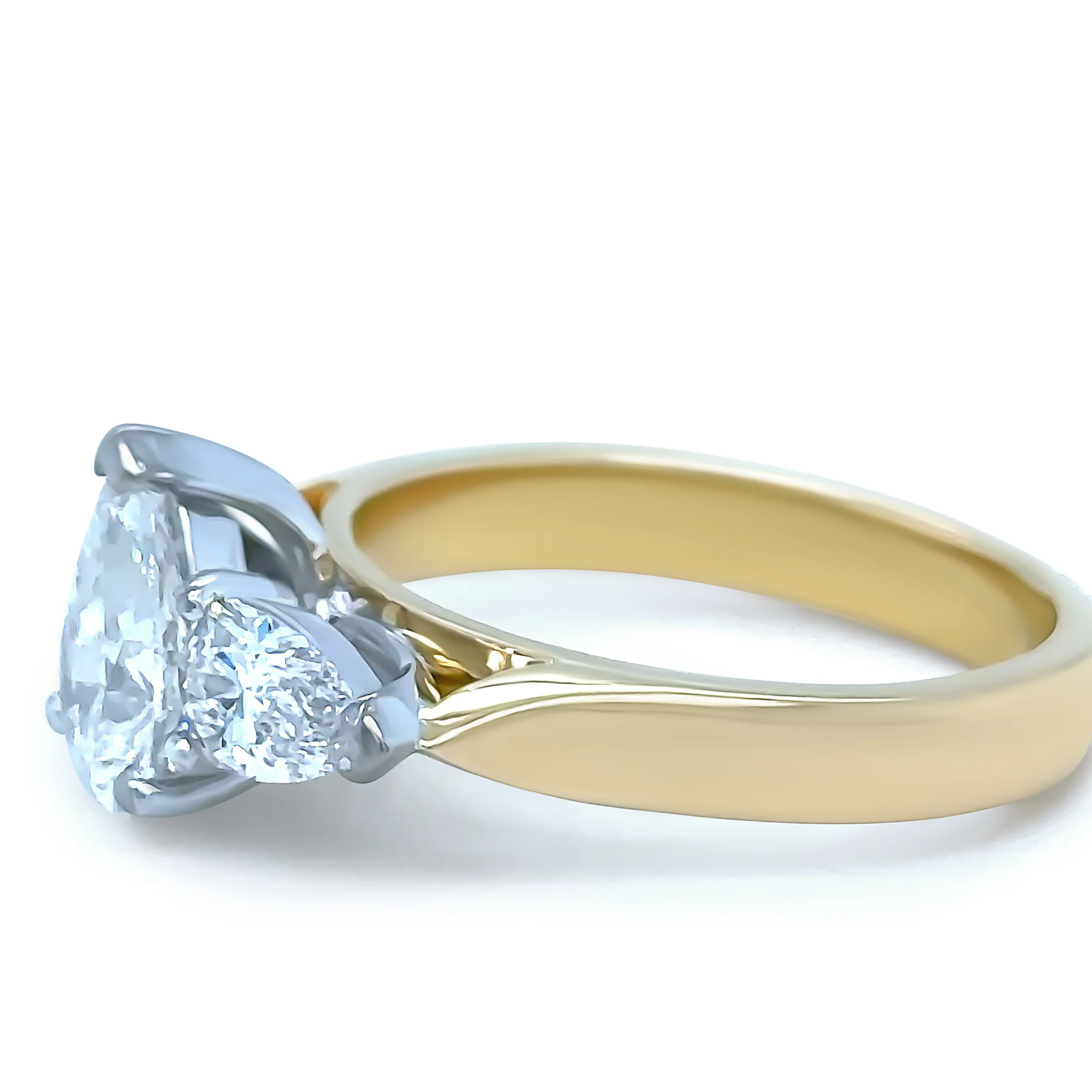 DCLA 18ct Yellow and White Gold 3-Stone Diamond Engagement Ring 2.41ct - Image 2