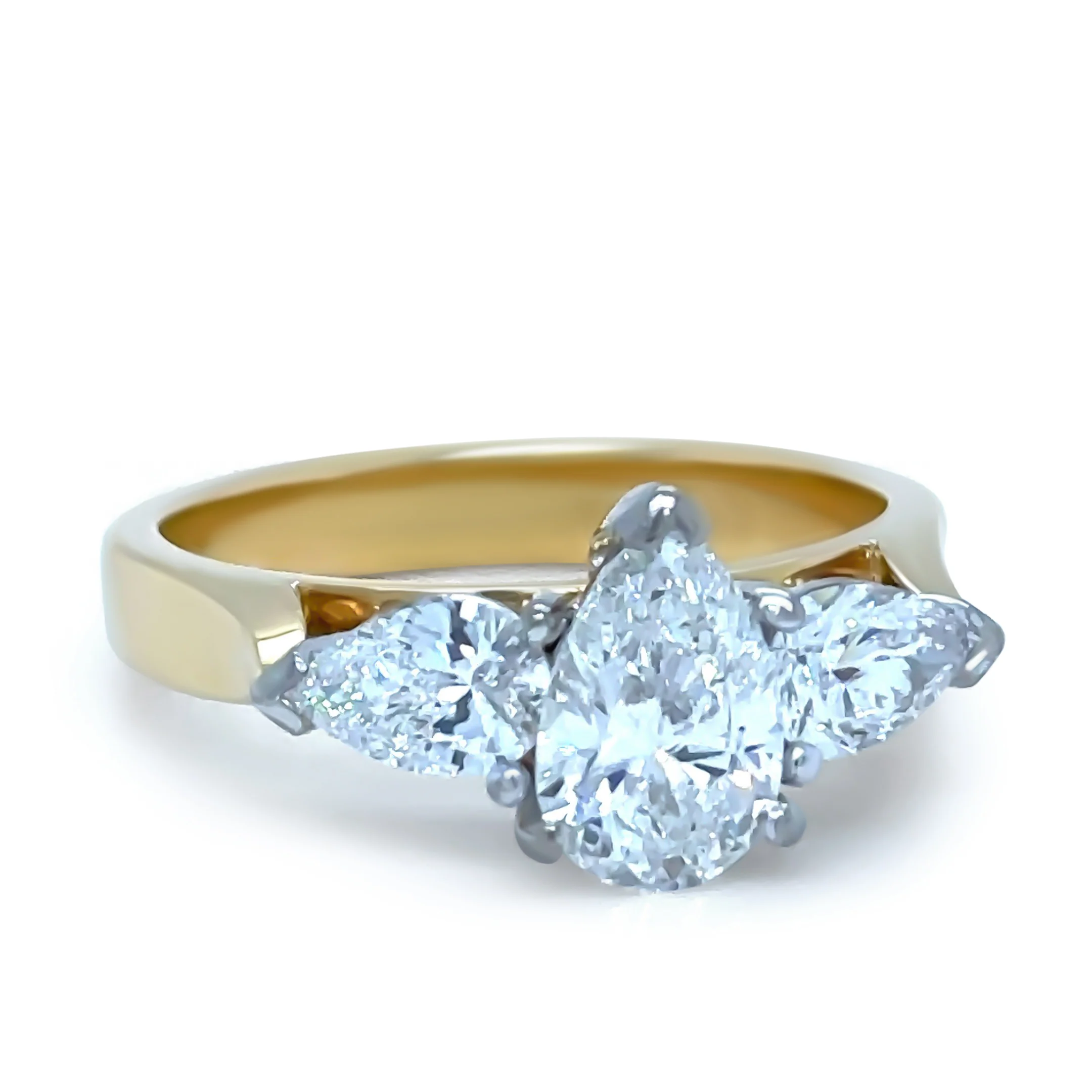 DCLA 18ct Yellow and White Gold 3-Stone Diamond Engagement Ring 2.41ct - Image 3
