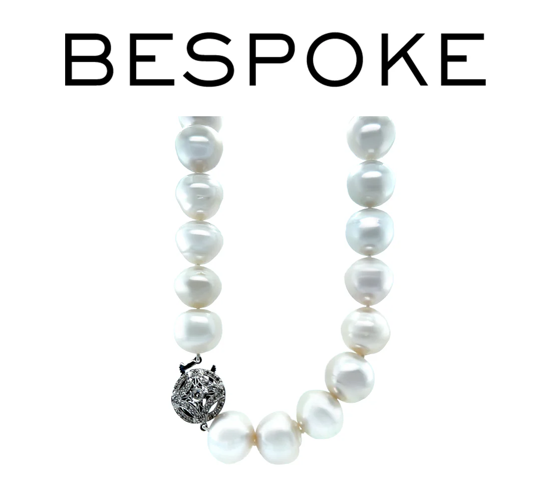 18ct White Gold Graduated South Sea Cultured Pearl Necklace with Diamond Clasp 0.34ct 149.58g