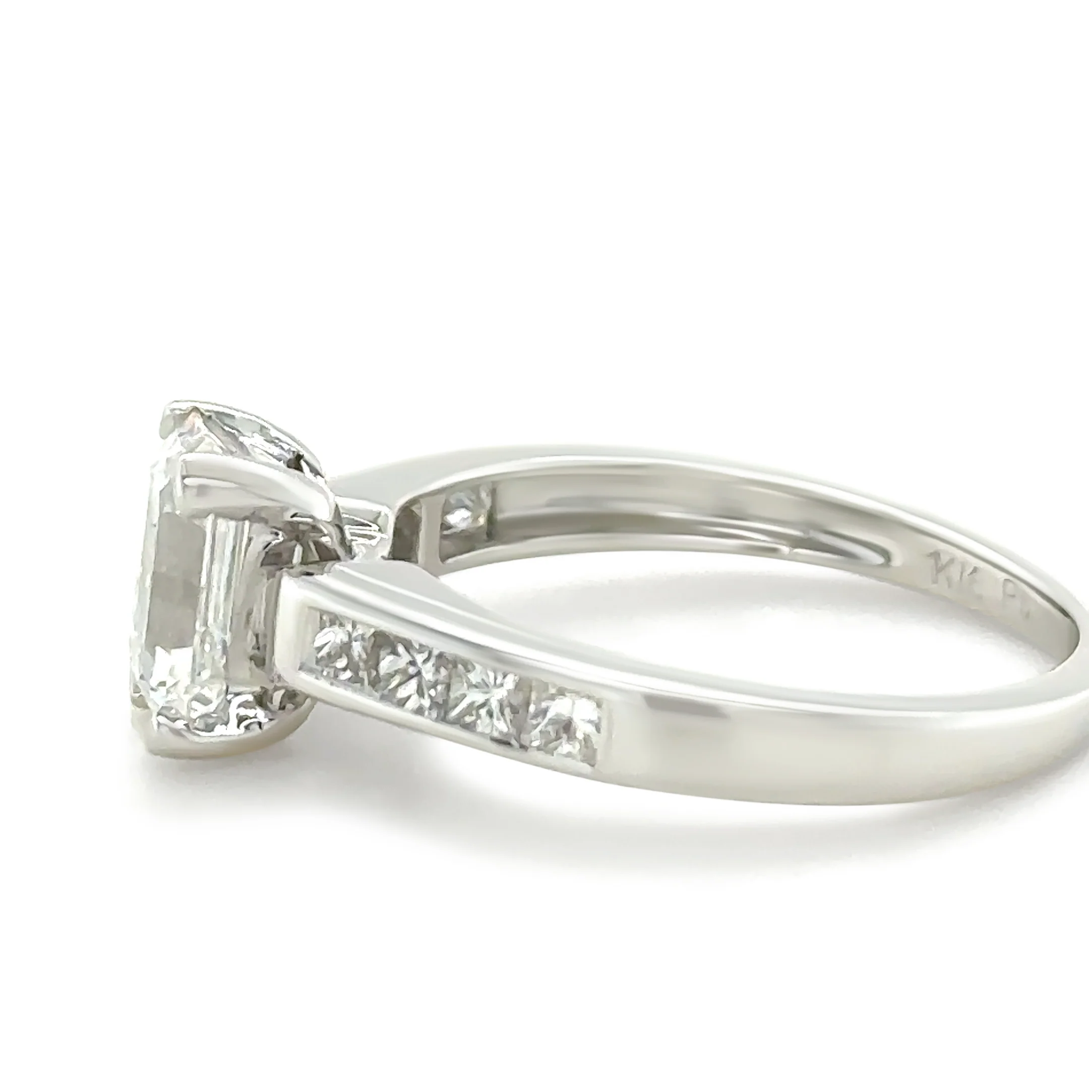 DCLA 18ct White Gold and Platinum Diamond Engagement Ring 1.94ct - Image 3