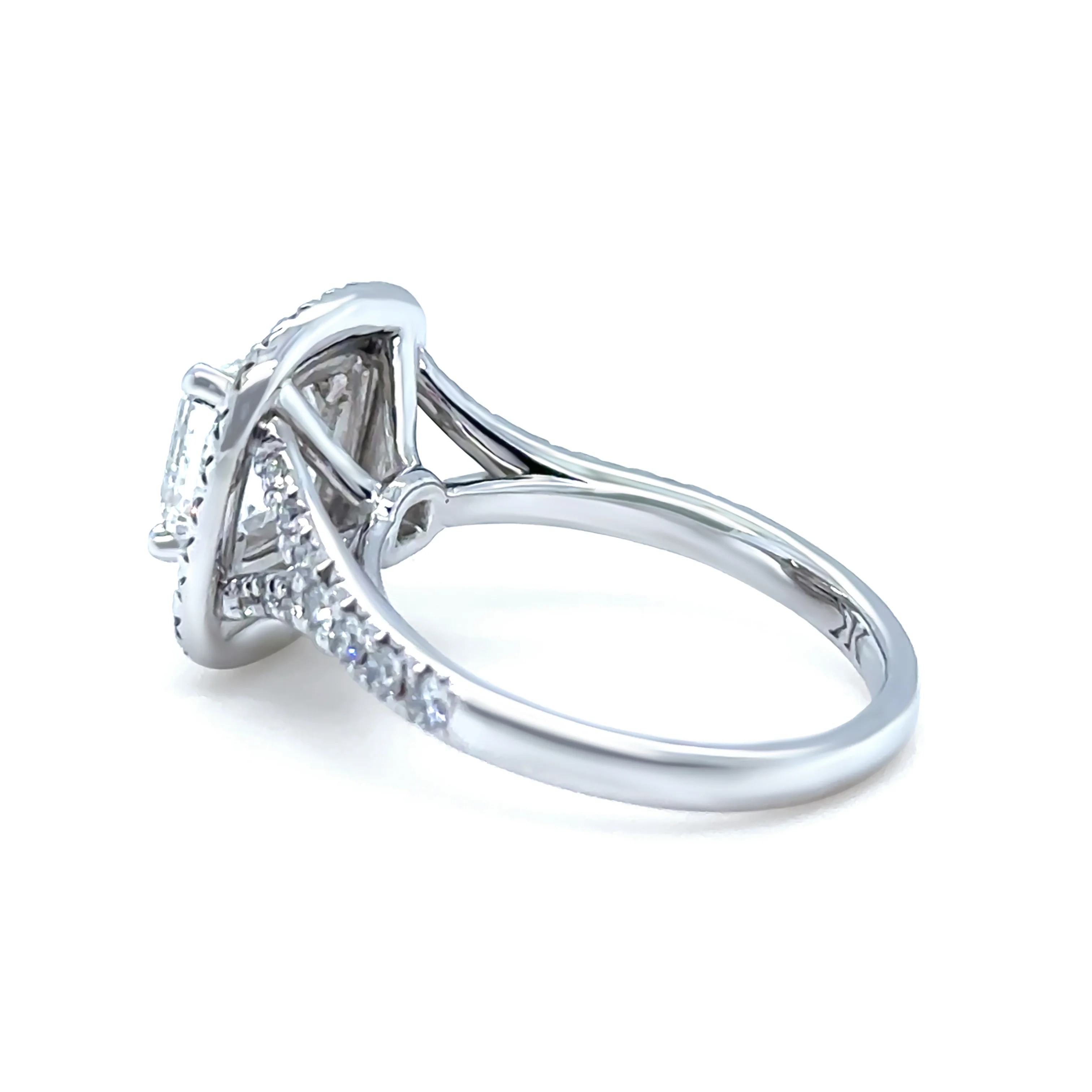 GIA 18ct White Gold Emerald Cut Diamond Halo Ring 2.15ct 5.20g - Image 3