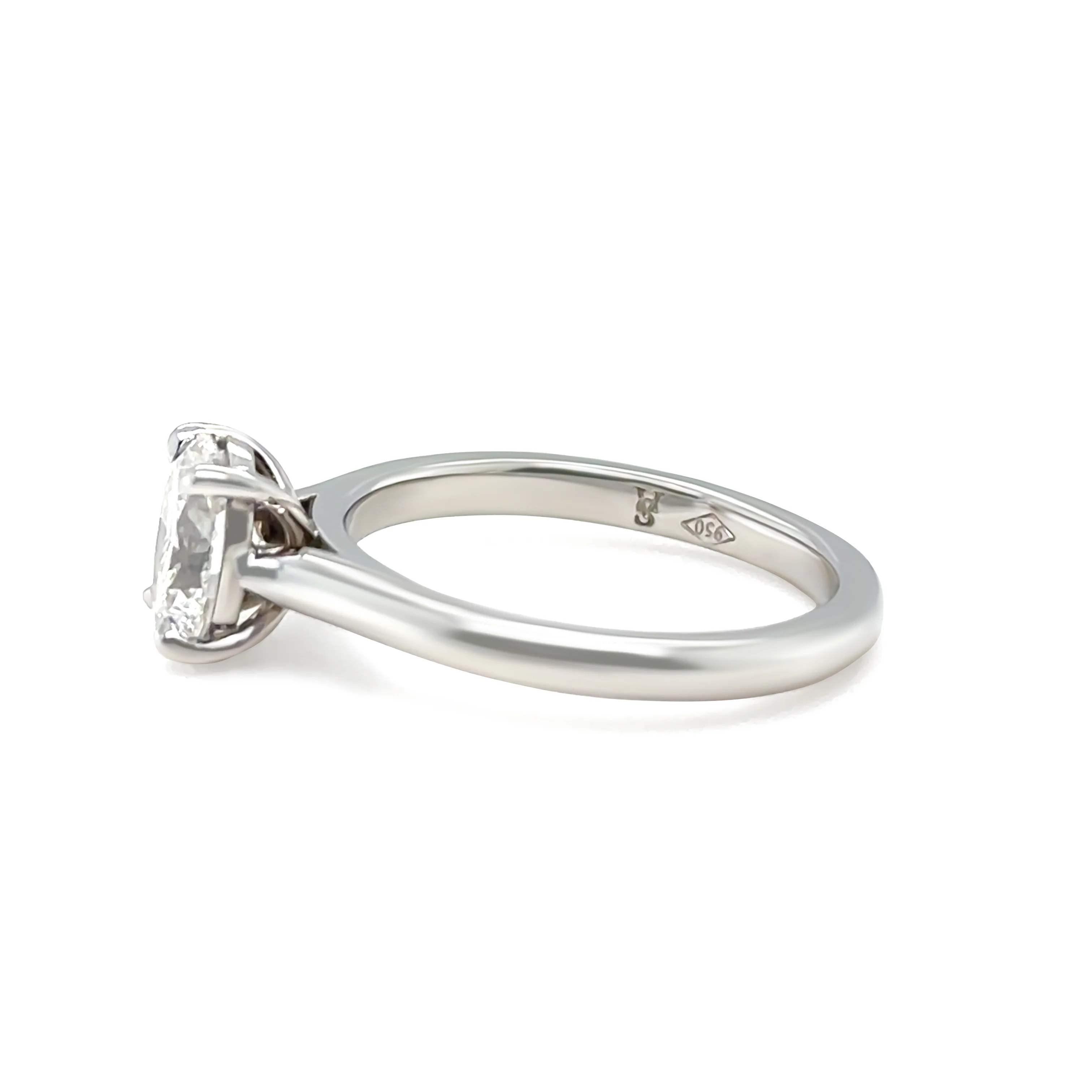 GIA Platinum Oval Brilliant Cut Diamond Solitaire Ring 0.80ct 4.08g - Image 3