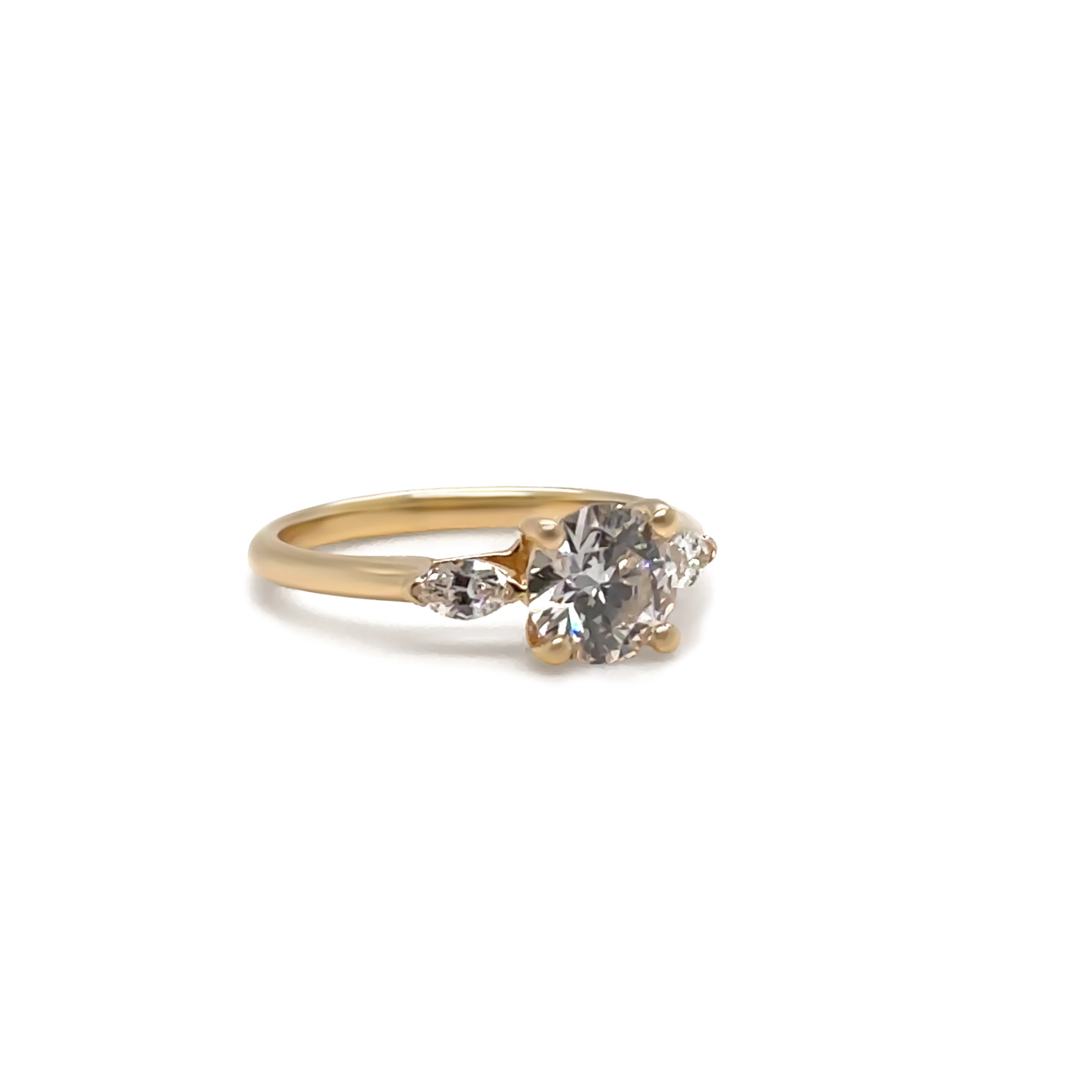 James Allen 14ct Yellow Gold Three-Stone Lab Diamond Ring 0.95ct 2.36g - Image 2