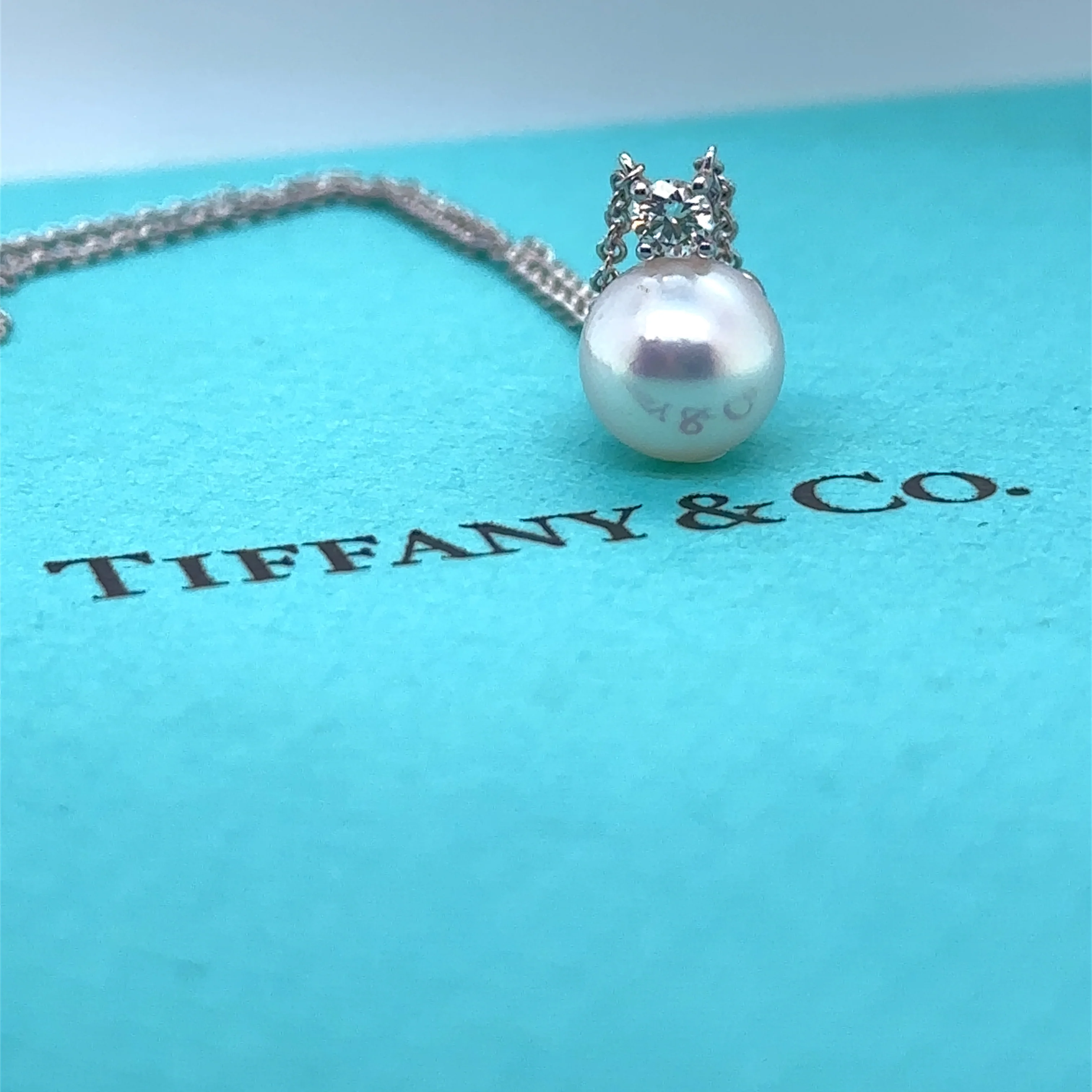 Tiffany & Co. 18ct White Gold Akoya Pearl Diamond Pendant Necklace 2.63g - Image 6