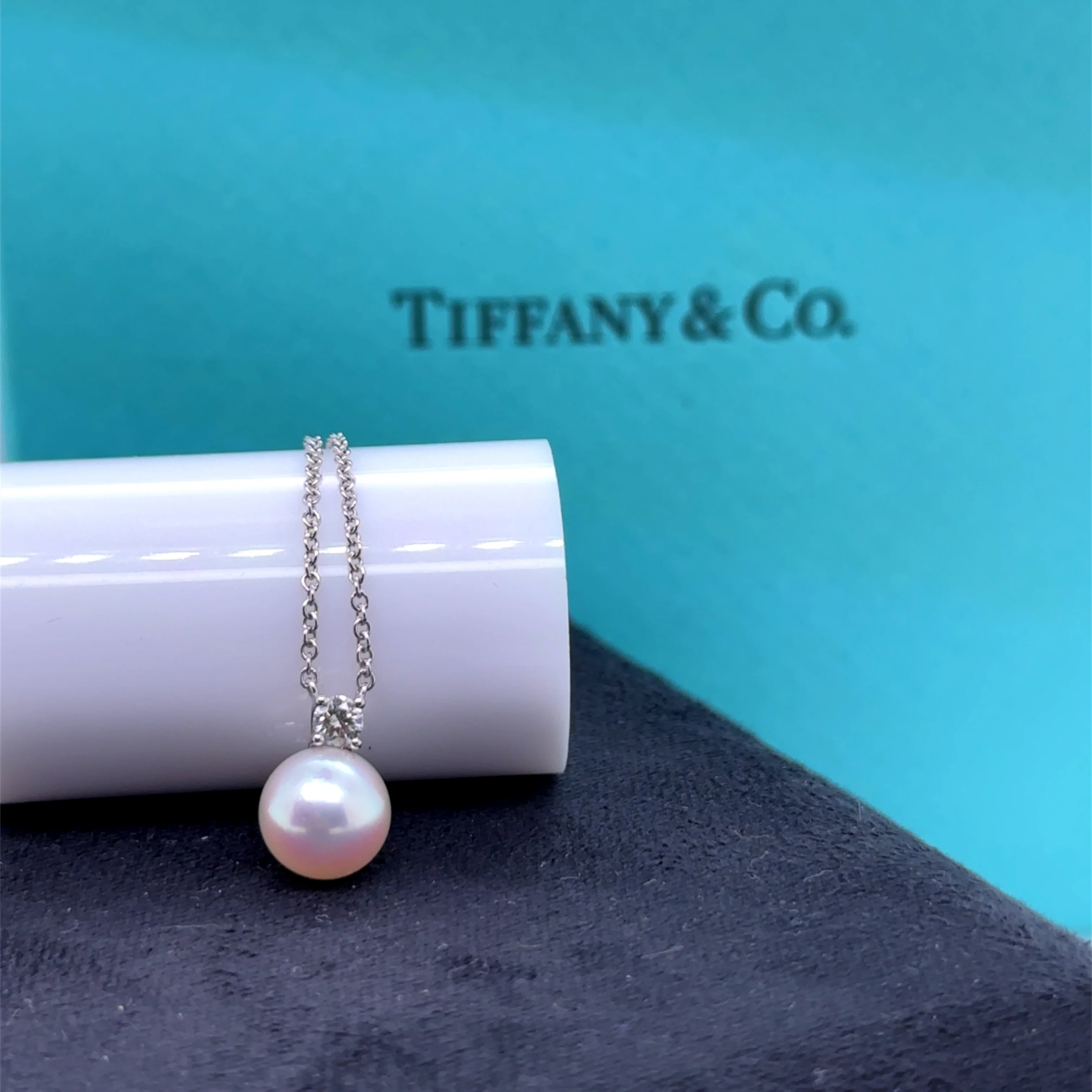 Tiffany & Co. 18ct White Gold Akoya Pearl Diamond Pendant Necklace 2.63g - Image 8
