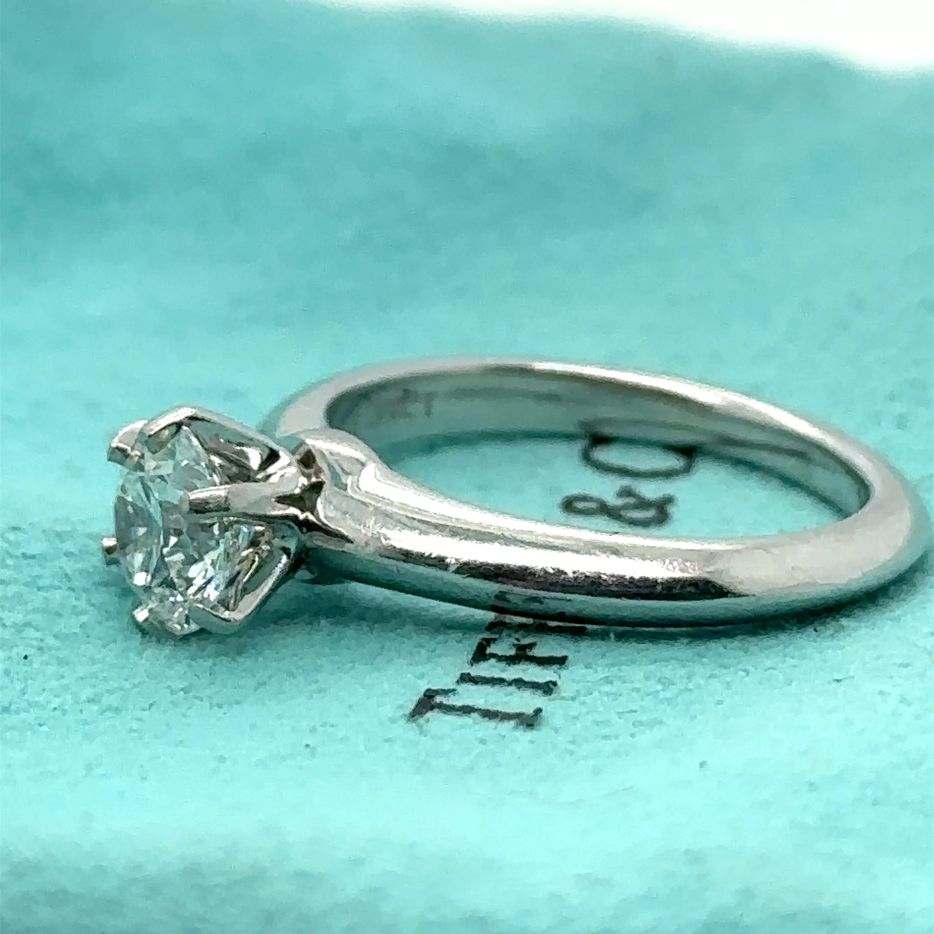 Tiffany & Co Engagement Ring 0.94ct - Image 7