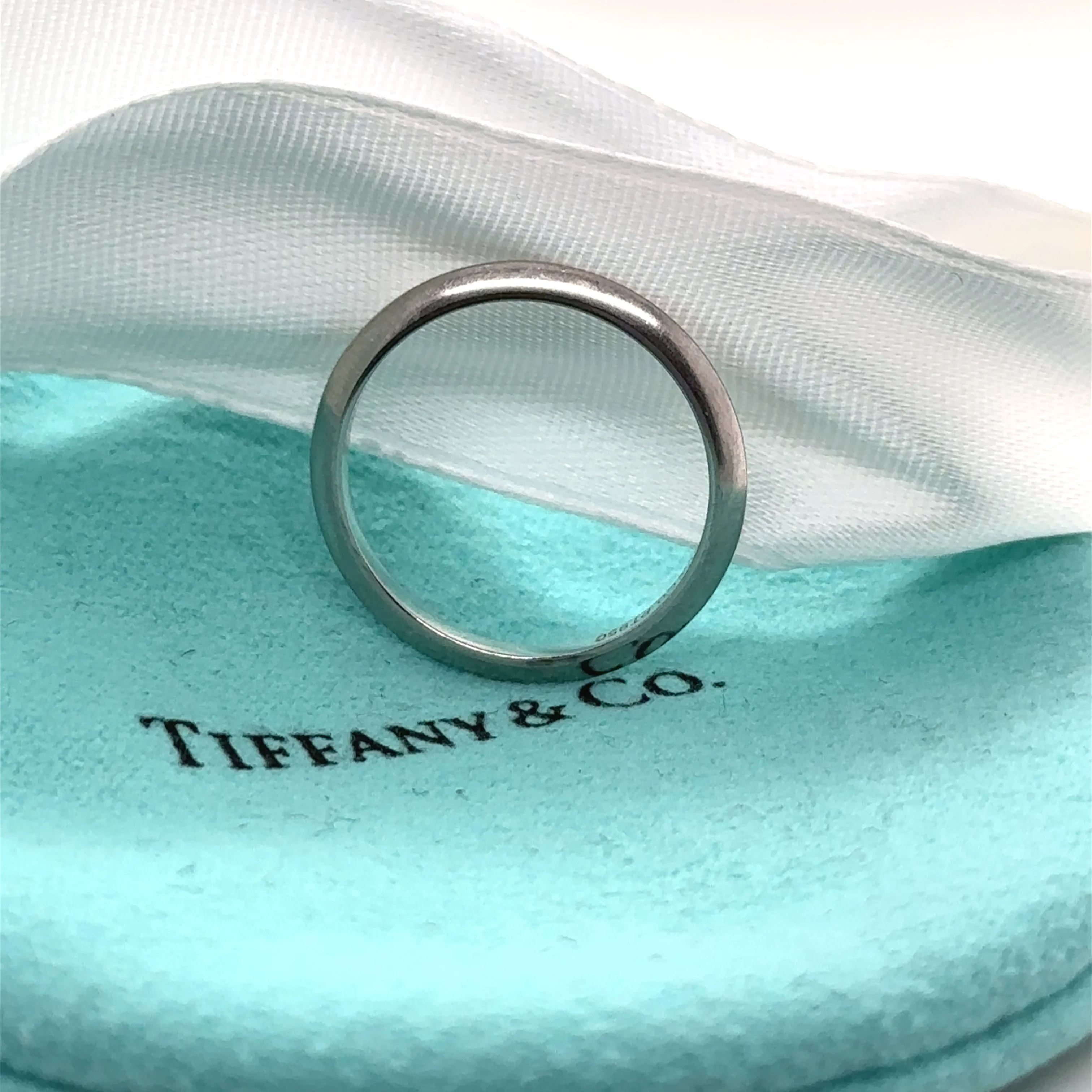 Tiffany & Co. Platinum Knife Edge Wedding Band Ring 2.73g - Image 8
